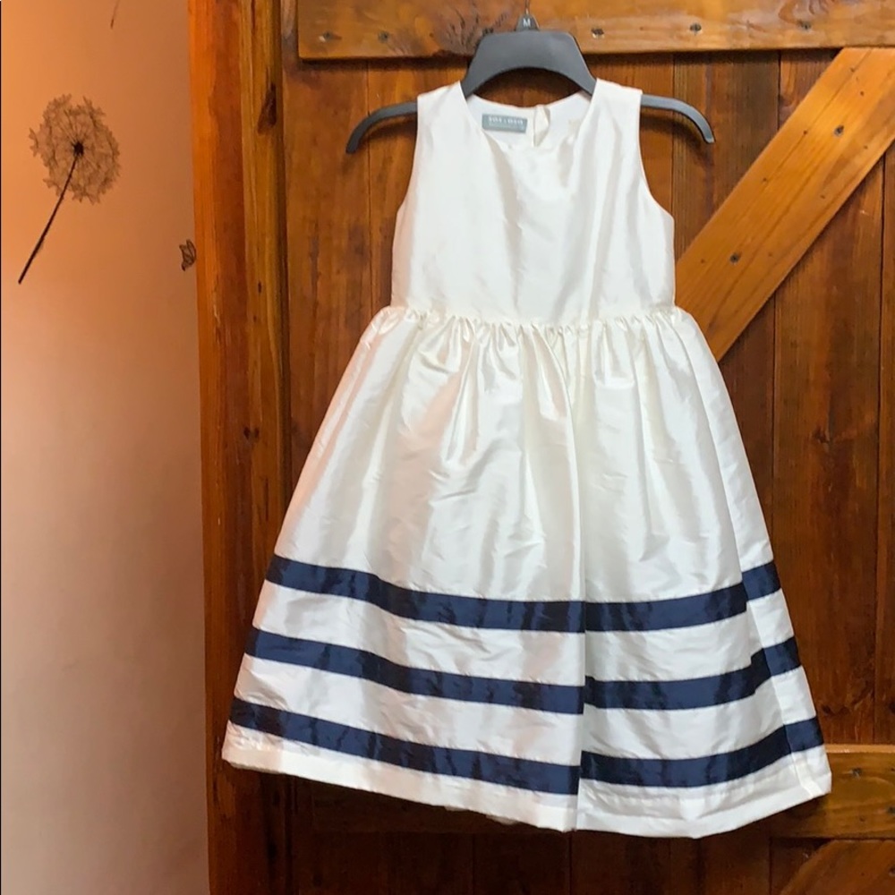 3/$13- 
Sas& Asa girls dress. Size 4